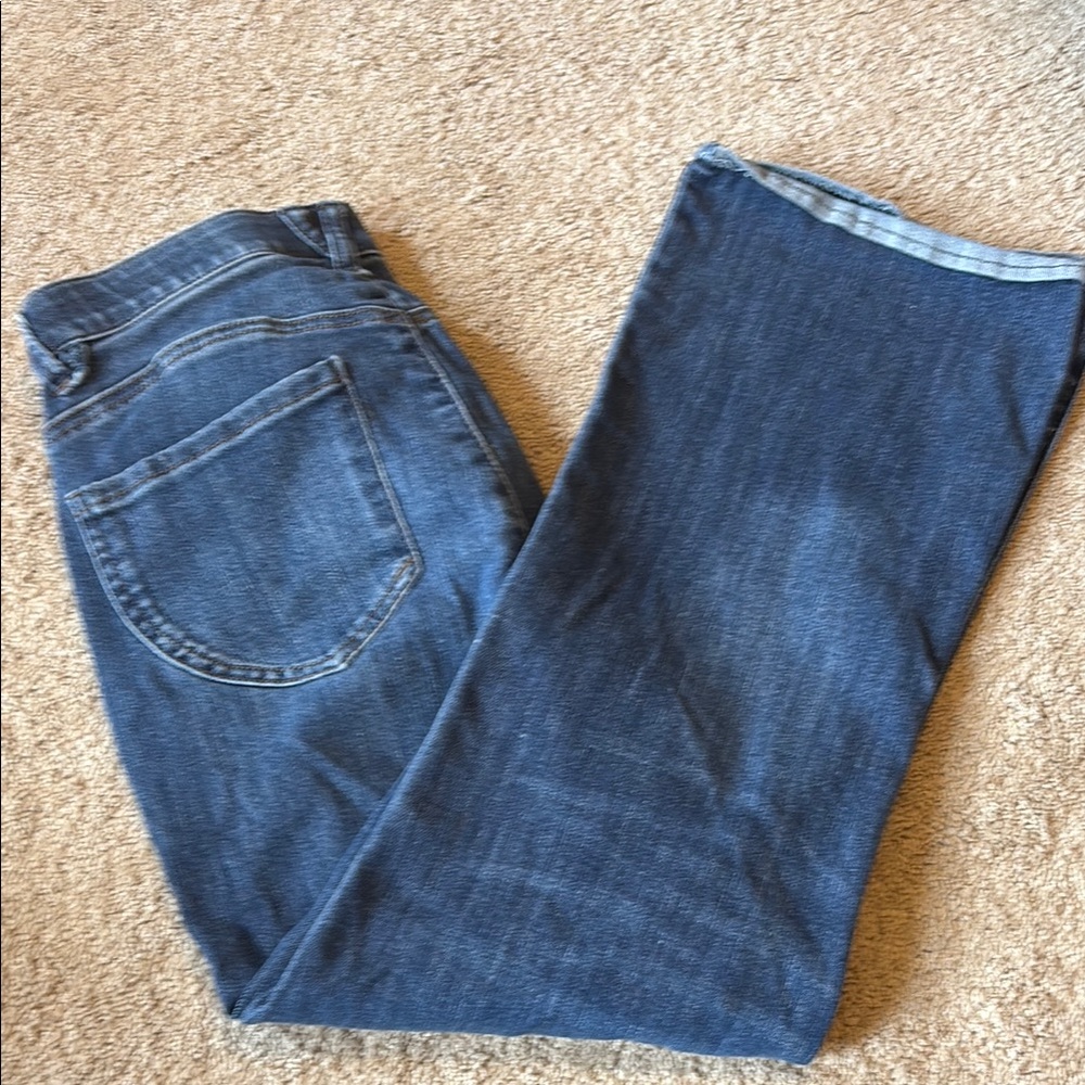Democracy Blue Ankle Cropped Jeans